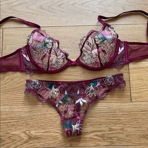 Victoria’s Secret Burgundy/Wine Lace Floral Bra Thong Set 32D/S